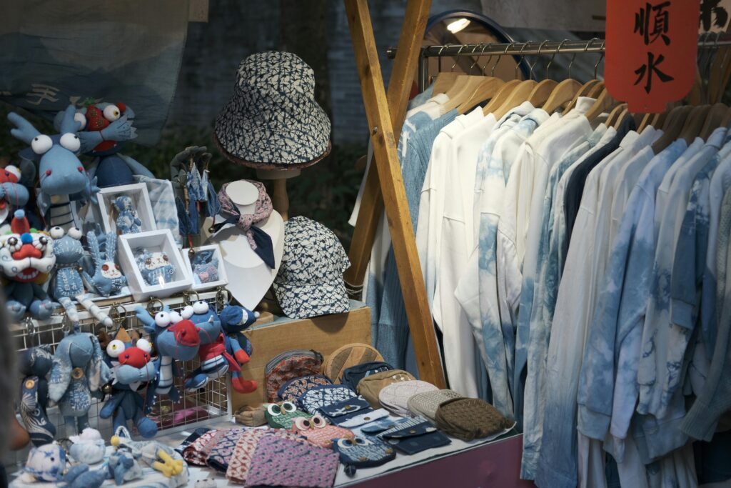 Як Перейти з Etsy на Shopify в Україні Switching from Etsy to Shopify is a wonderful opportunity for Ukrainian entrepreneurs to give up more control over their online business.